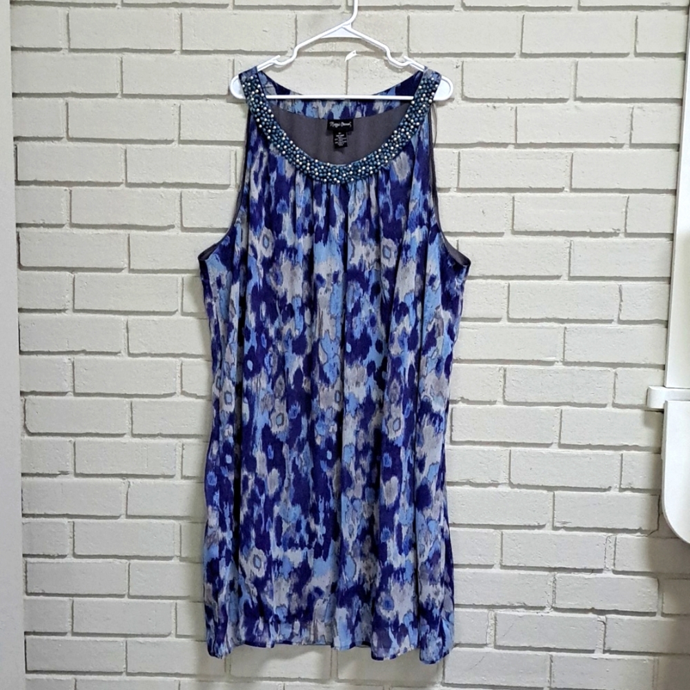 Maggie Barnes Blue/Gray Sleeveless Lined Beaded Neckline Formal Dress. Sz 5X